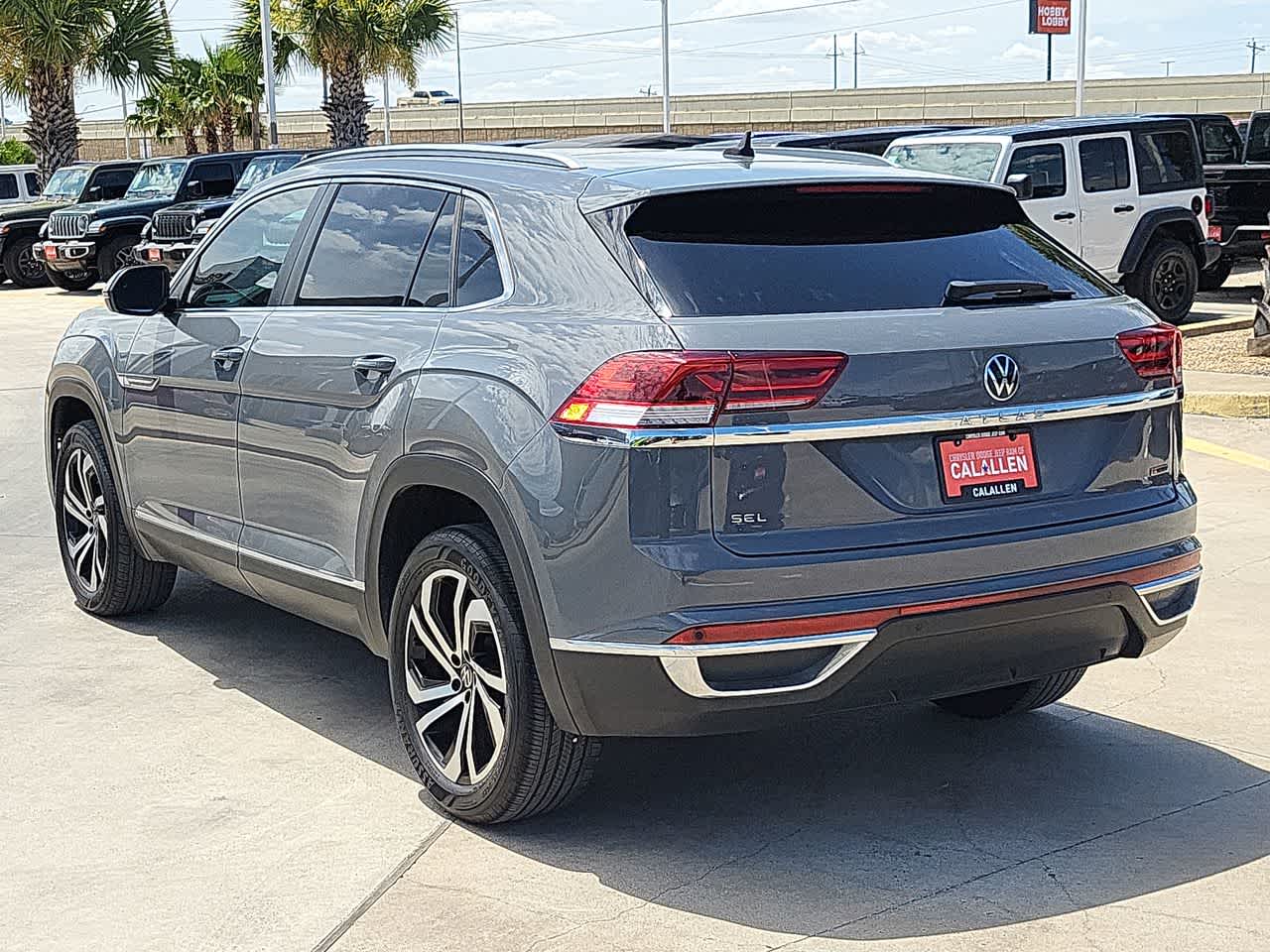 Thumbnail: 2022 Volkswagen Atlas - 12