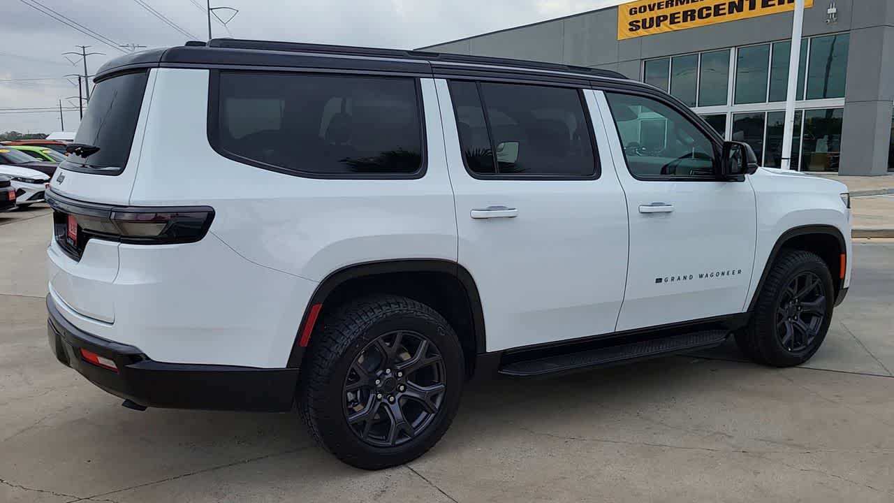 Thumbnail: 2026 Jeep Grand Wagoneer - 8