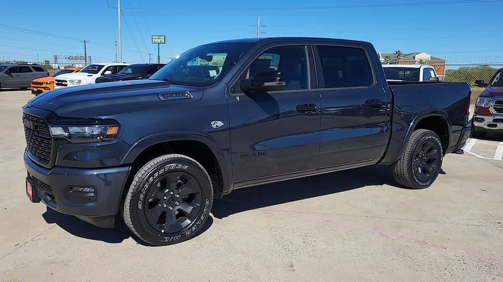 New 2026 Ram 1500 LONE STAR CREW CAB 4X4 5'7 BOX Pickup