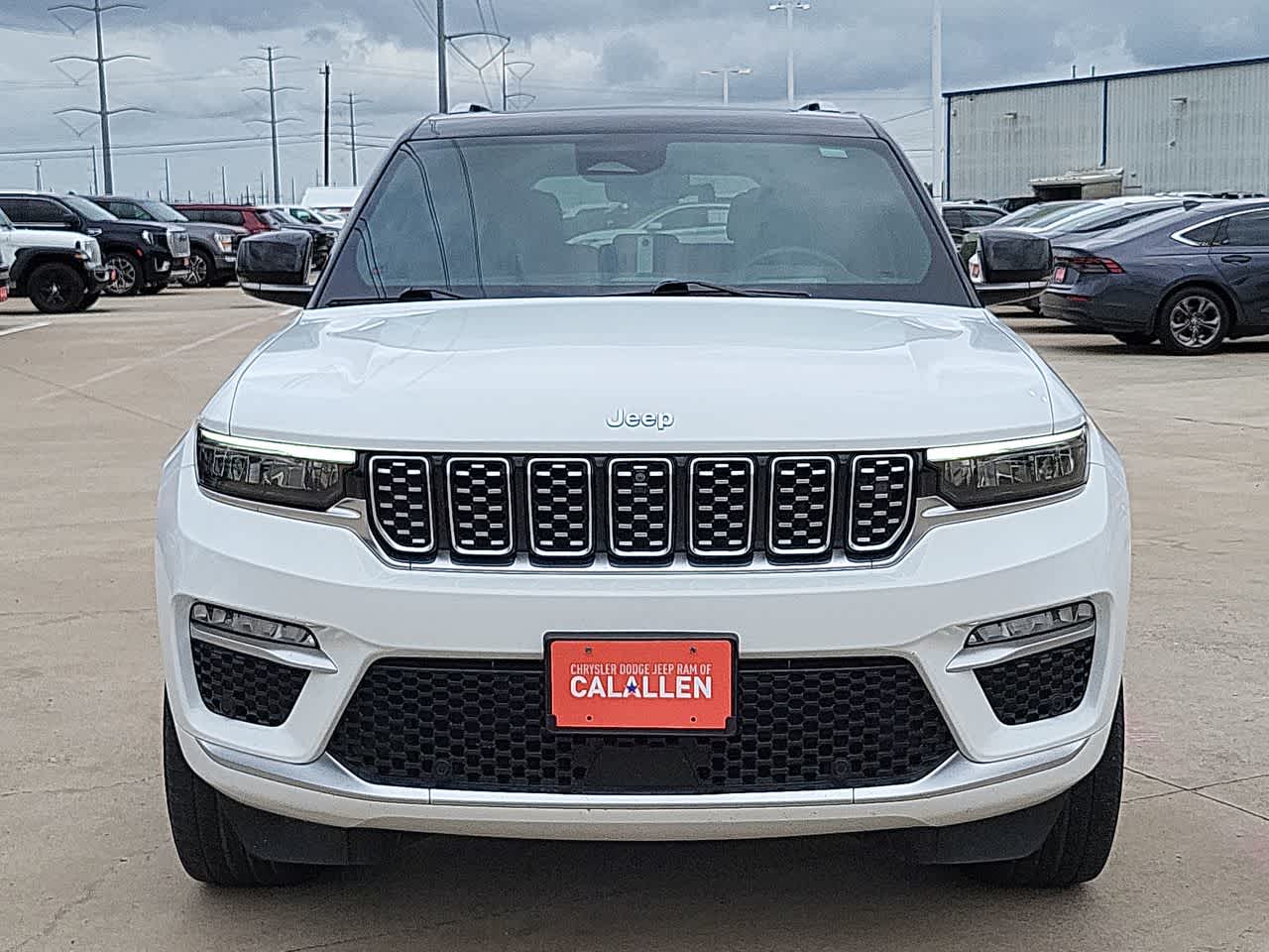 Thumbnail: 2022 Jeep Grand Cherokee - 14