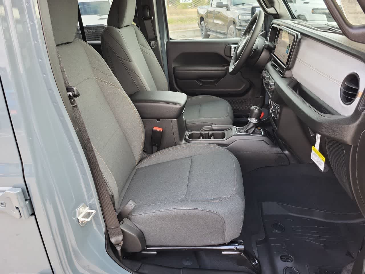 Thumbnail: 2026 Jeep Gladiator - 22