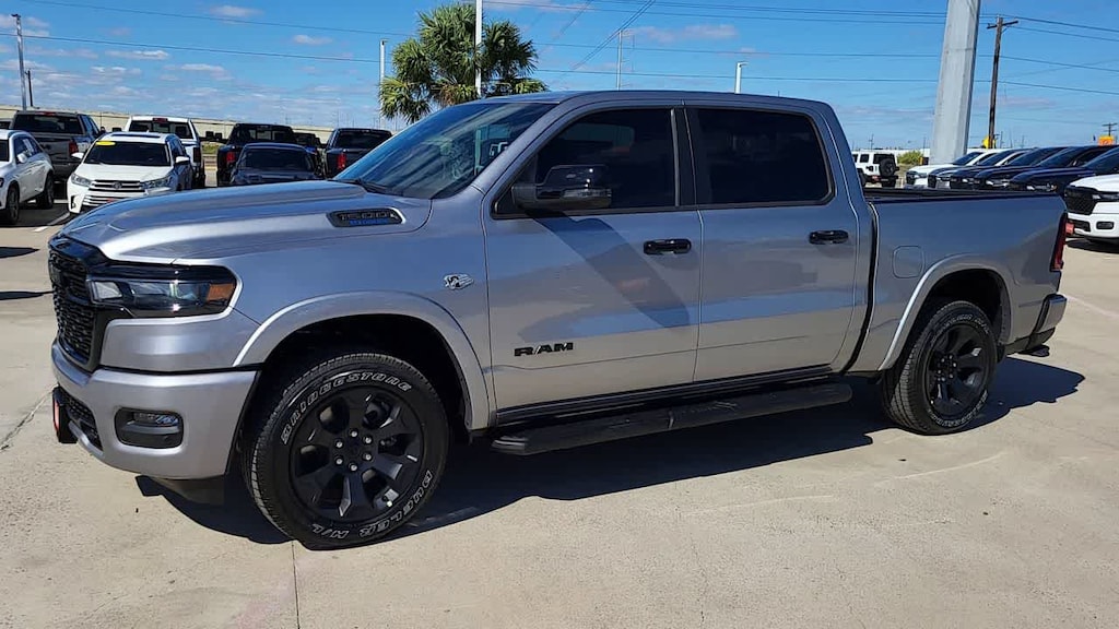 New 2026 Ram 1500 LONE STAR CREW CAB 4X4 5'7 BOX Pickup