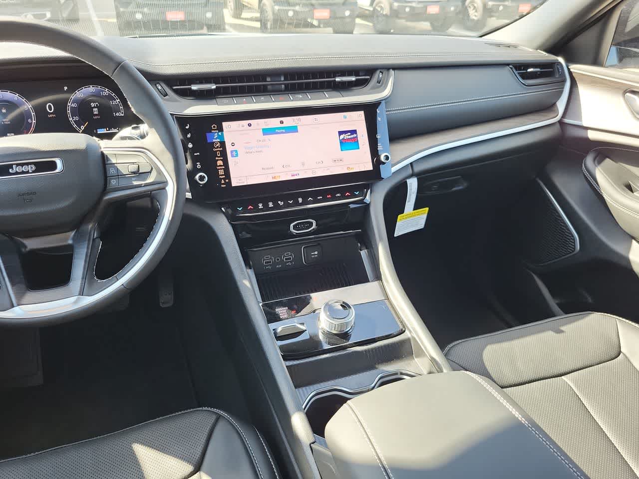 Thumbnail: 2026 Jeep Grand Cherokee - 24