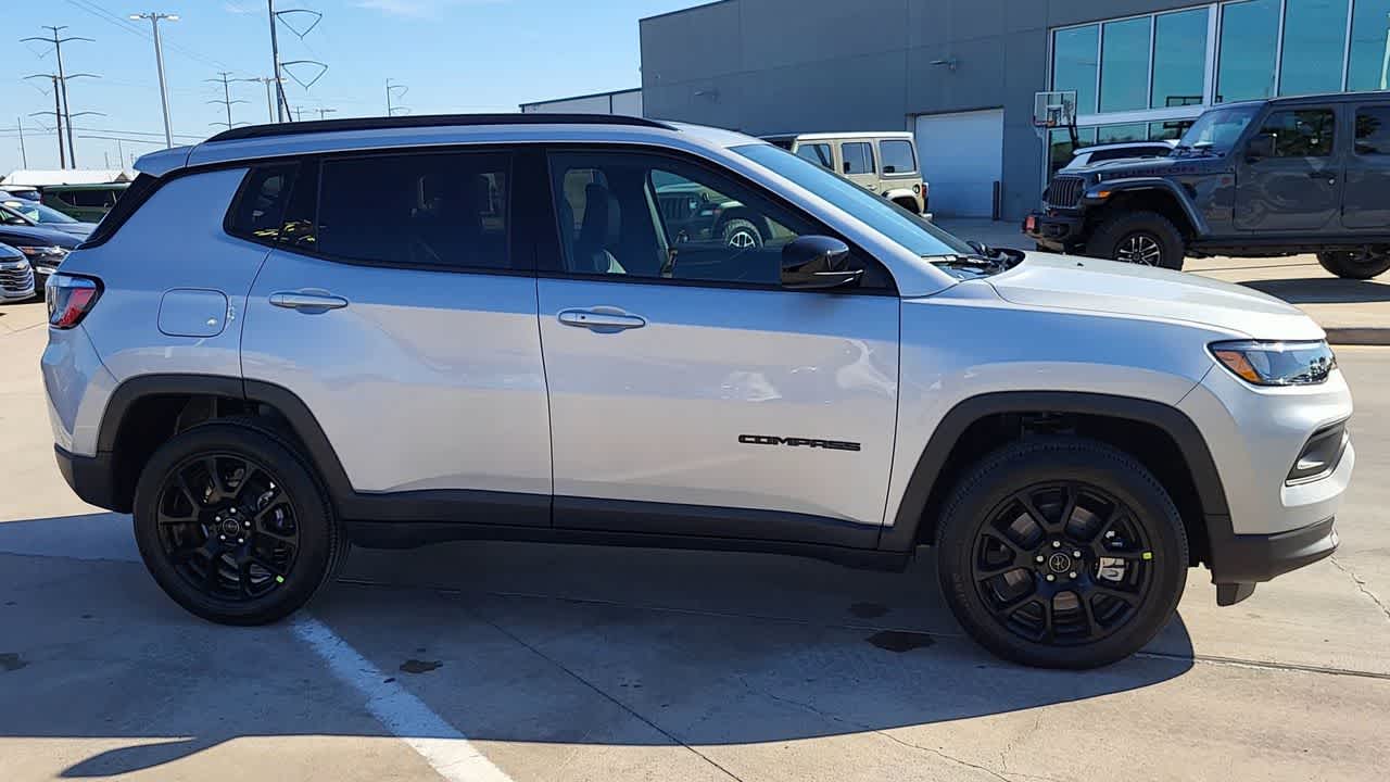 Thumbnail: 2026 Jeep Compass - 9