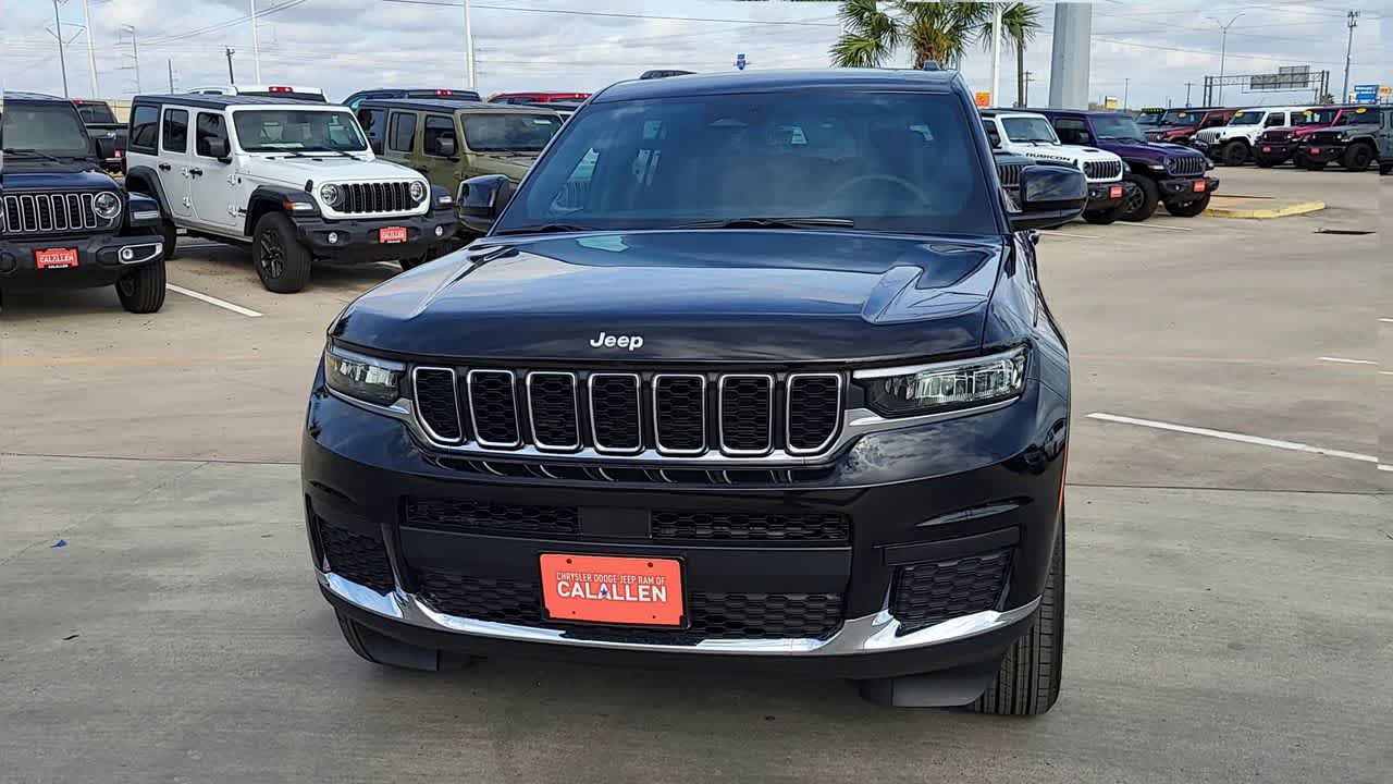 Thumbnail: 2026 Jeep Grand Cherokee - 3