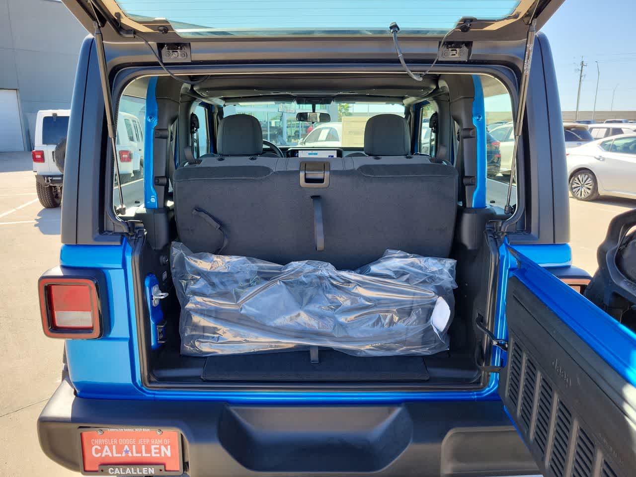 Thumbnail: 2026 Jeep Wrangler - 27