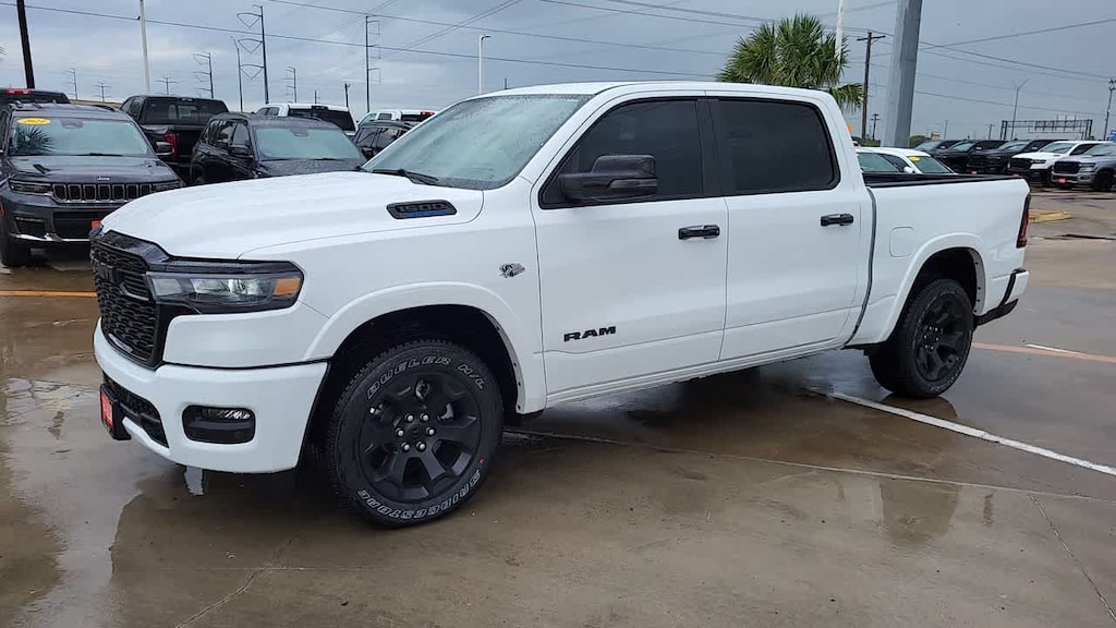 New 2026 Ram 1500 LONE STAR CREW CAB 4X4 5'7 BOX Pickup