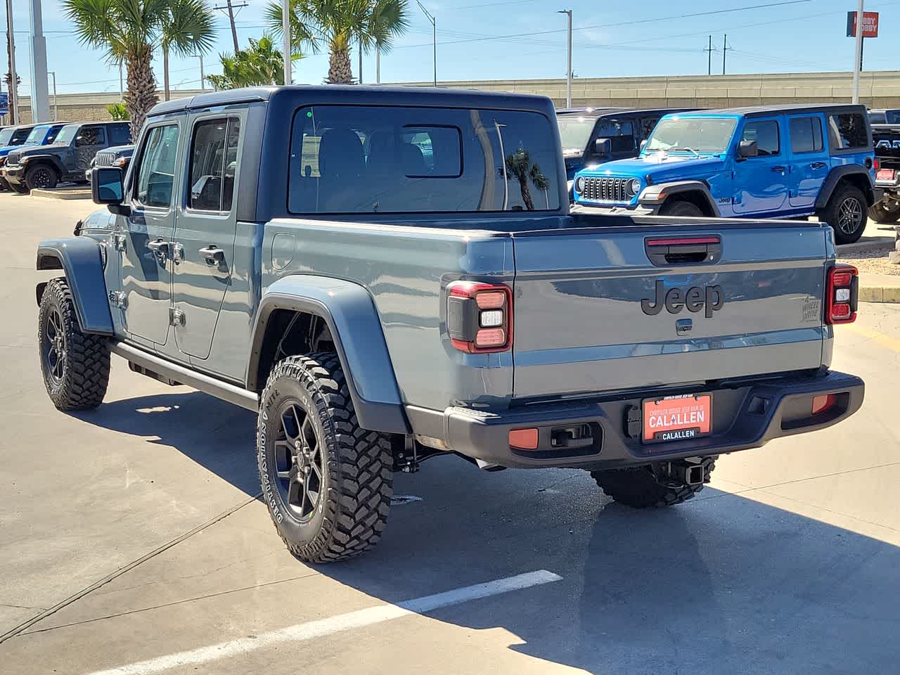 Thumbnail: 2026 Jeep Gladiator - 12