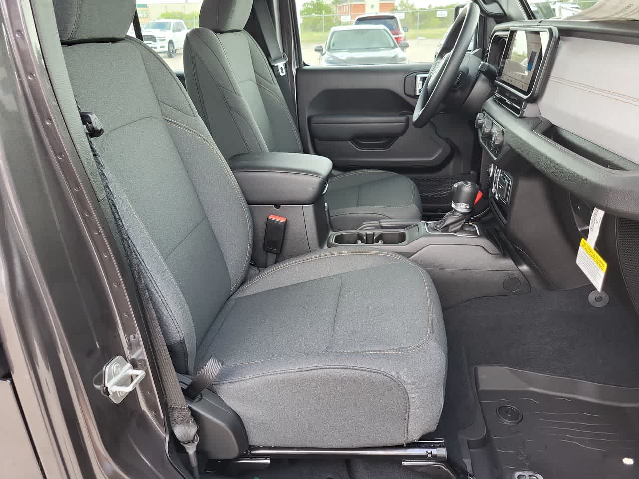 Thumbnail: 2025 Jeep Wrangler - 22