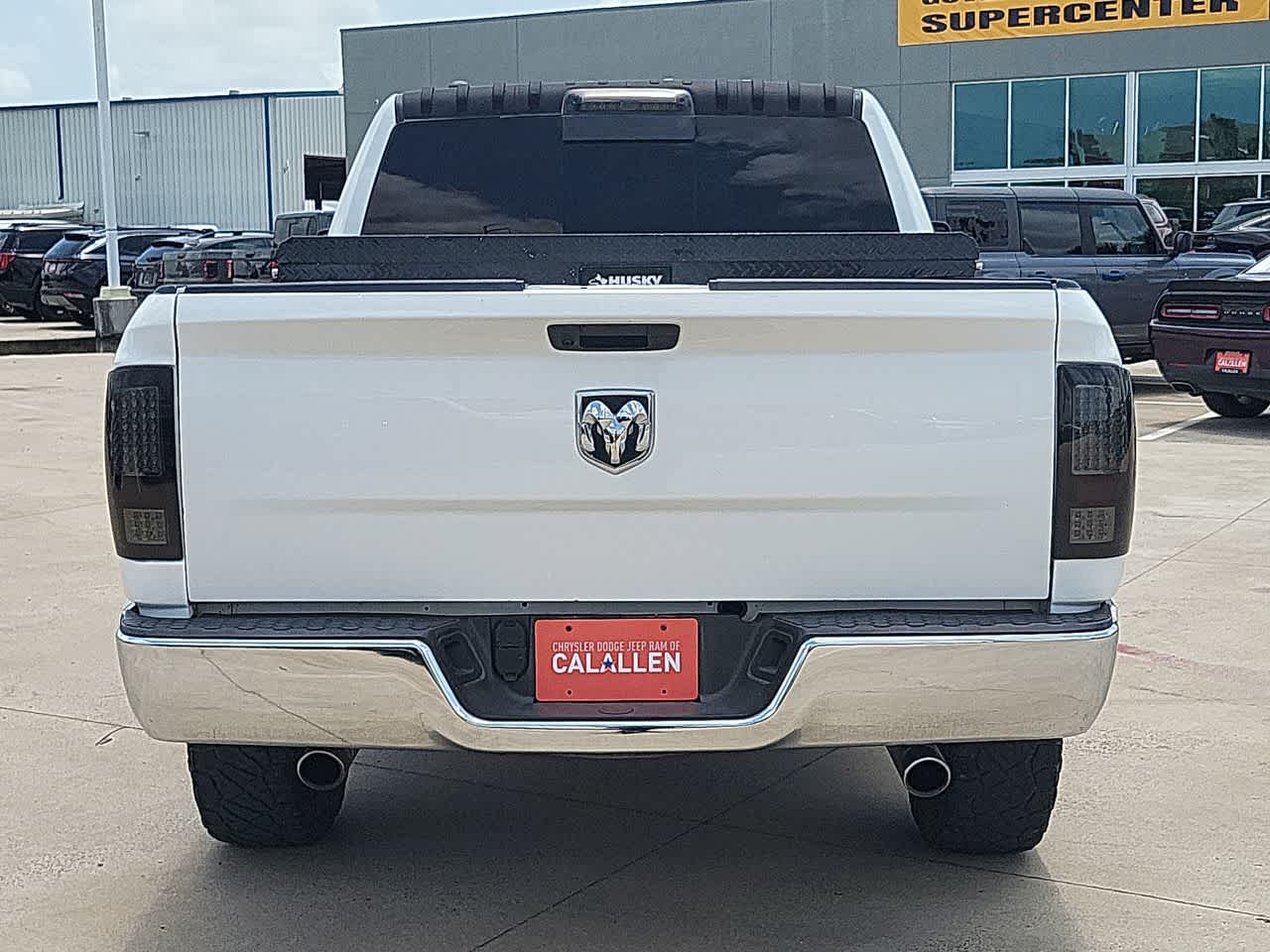 Thumbnail: 2019 RAM 1500 Classic - 13