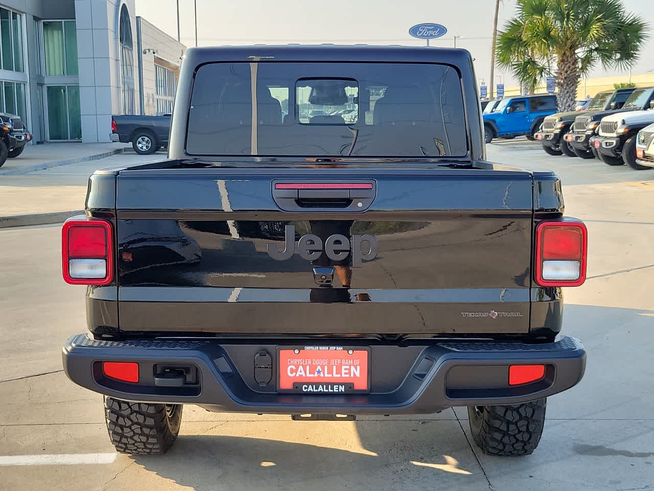 Thumbnail: 2026 Jeep Gladiator - 13