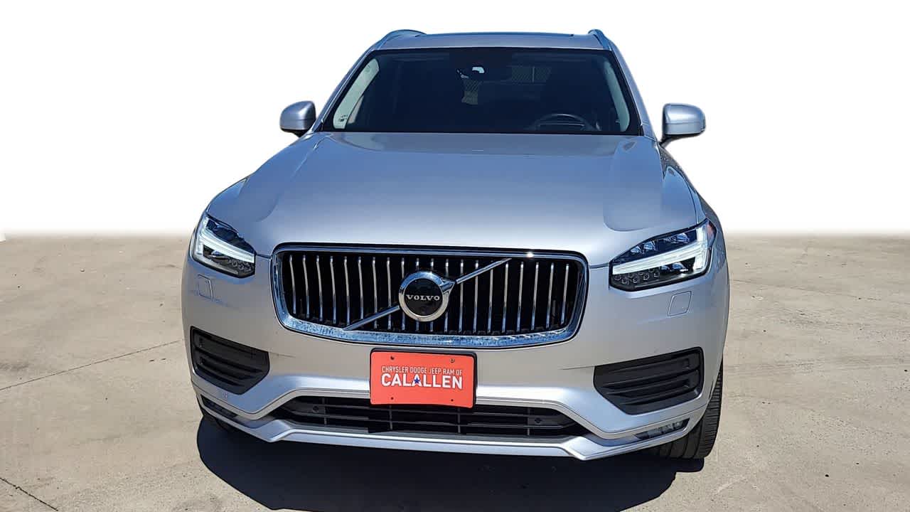 2022 Volvo XC90 T6 AWD Momentum photo 3
