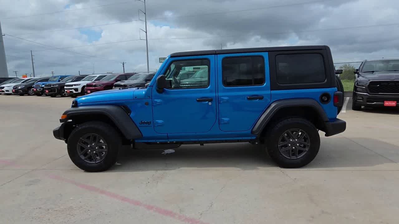 Thumbnail: 2026 Jeep Wrangler - 5