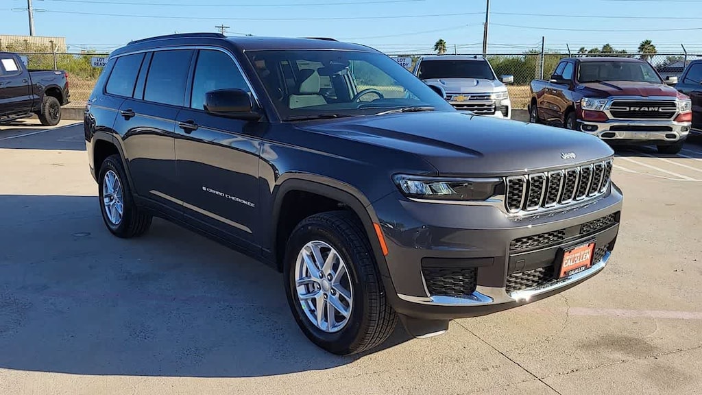 New 2025 Jeep Grand Cherokee L LAREDO X 4X4 Sport Utility