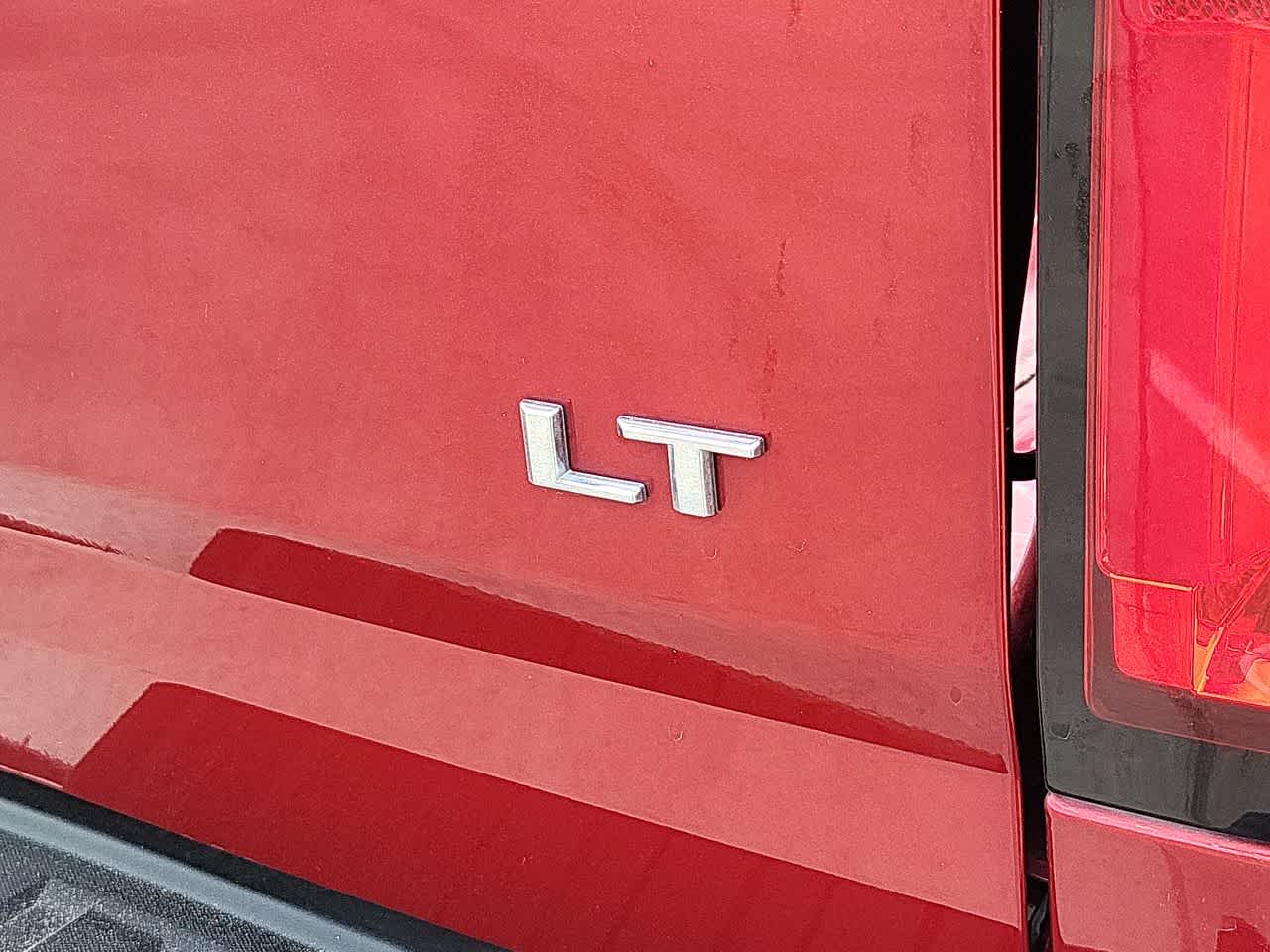 Thumbnail: 2021 Chevrolet Colorado - 15