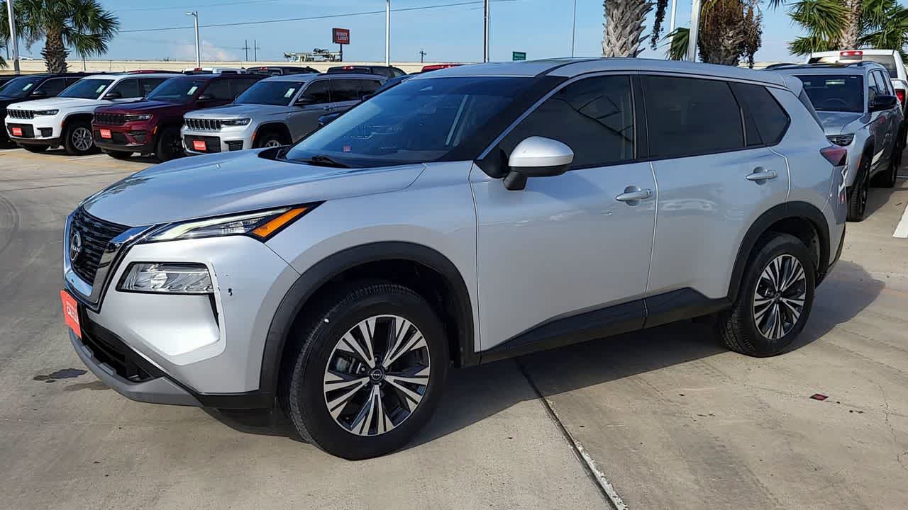 Thumbnail: 2023 Nissan Rogue - 4