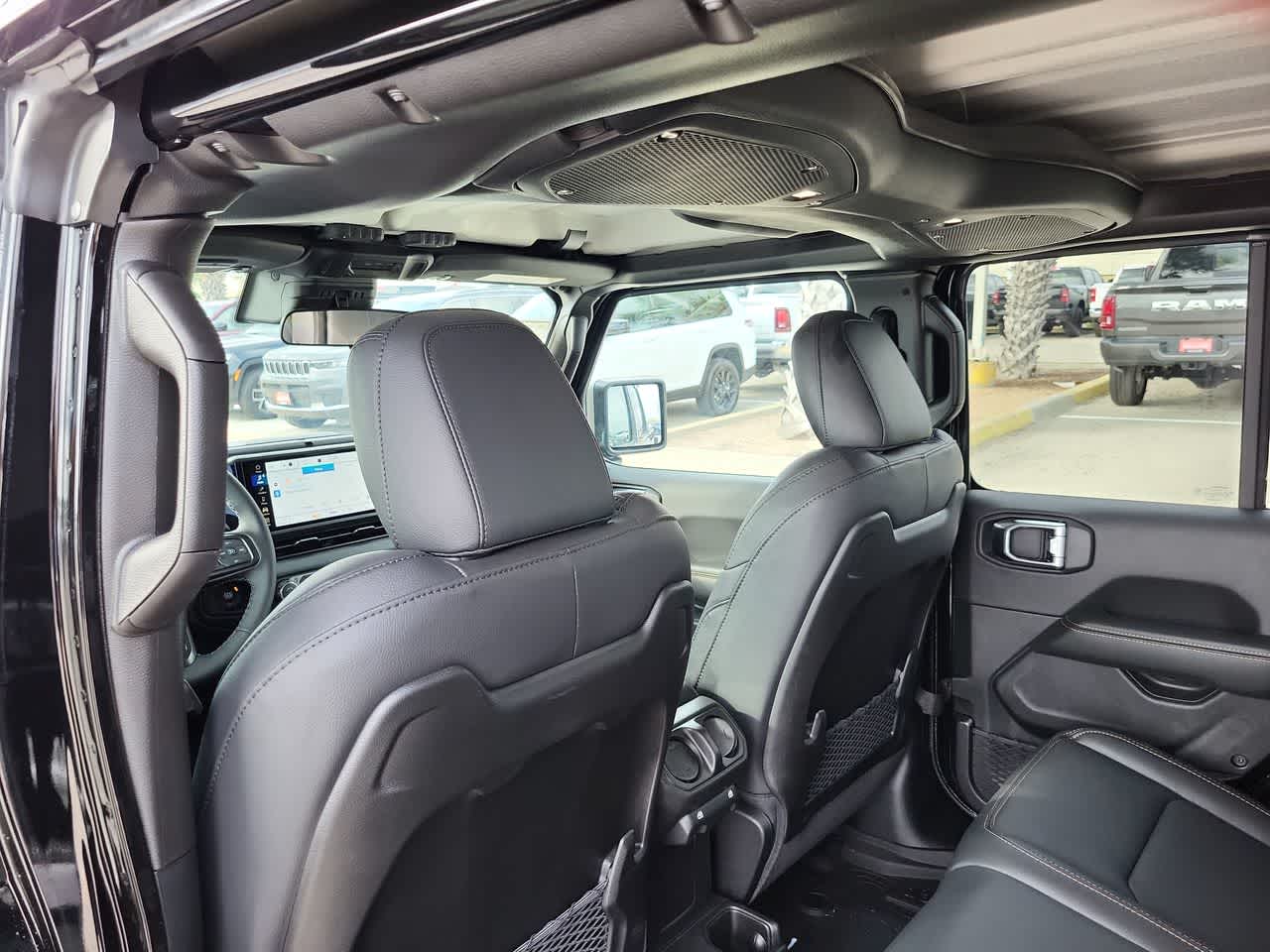 Thumbnail: 2025 Jeep Gladiator - 20