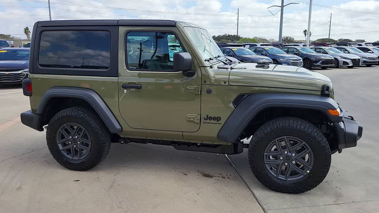 Thumbnail: 2026 Jeep Wrangler - 9