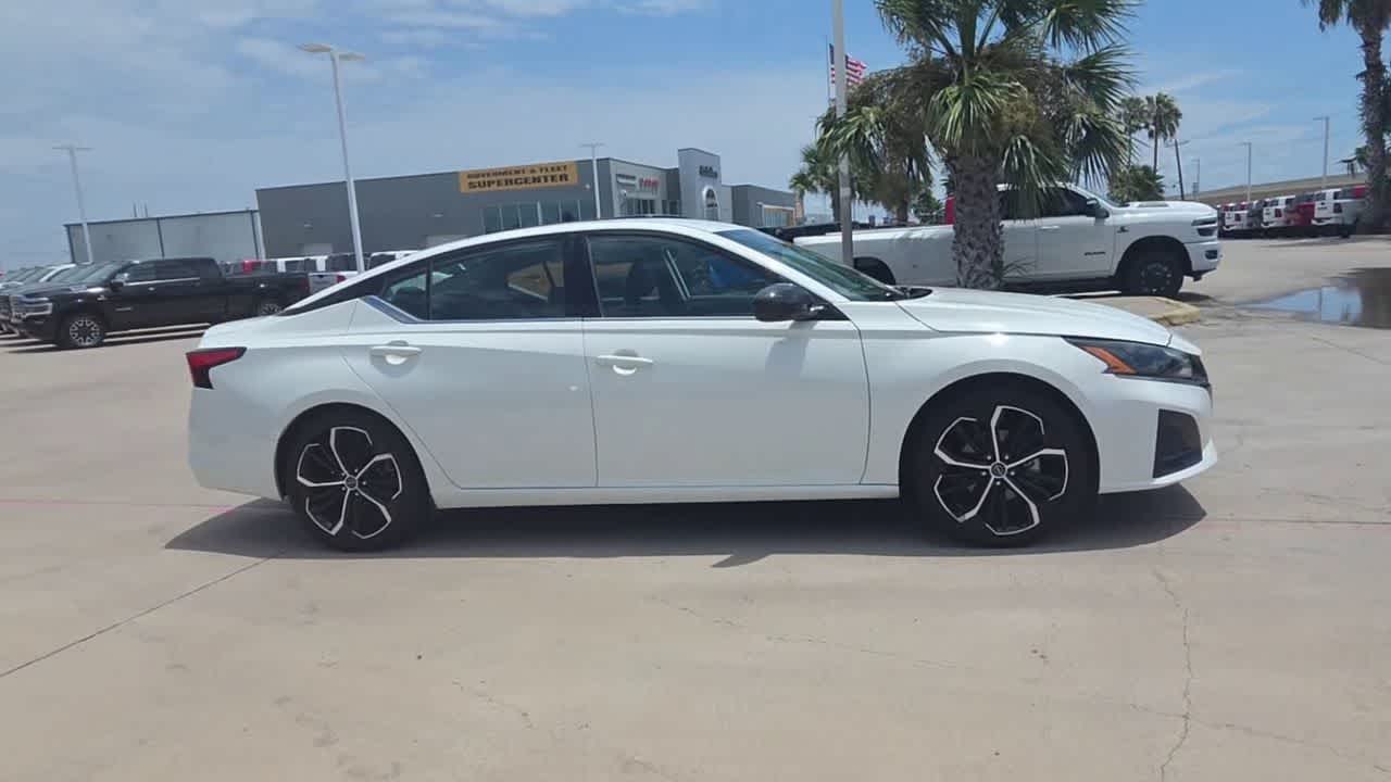 Thumbnail: 2024 Nissan Altima - 9