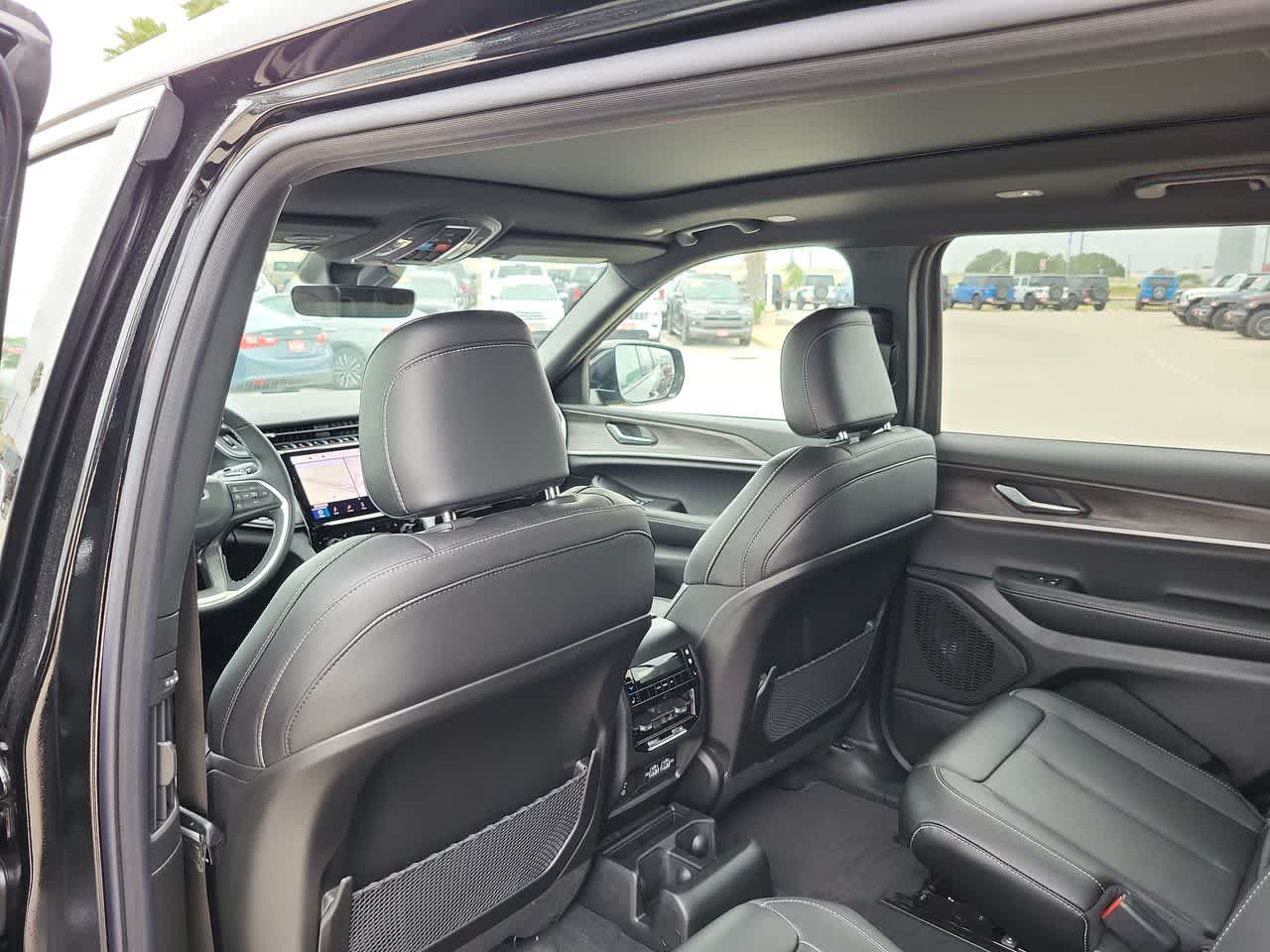 Thumbnail: 2025 Jeep Grand Cherokee - 20