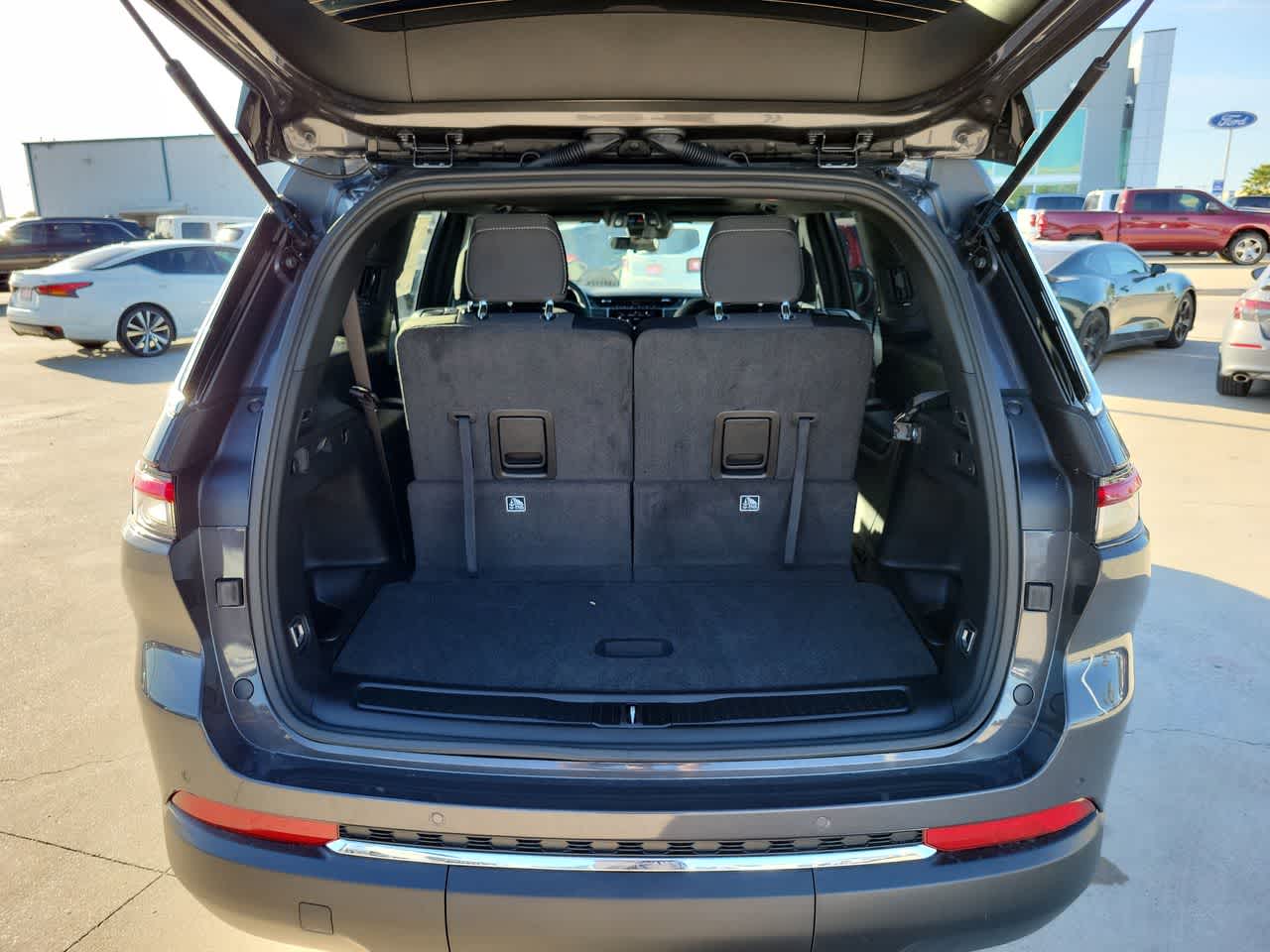 Thumbnail: 2025 Jeep Grand Cherokee - 27