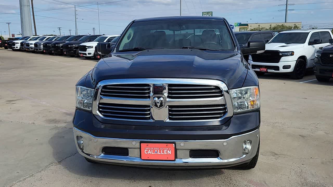 2016 Ram 1500 SLT photo 3