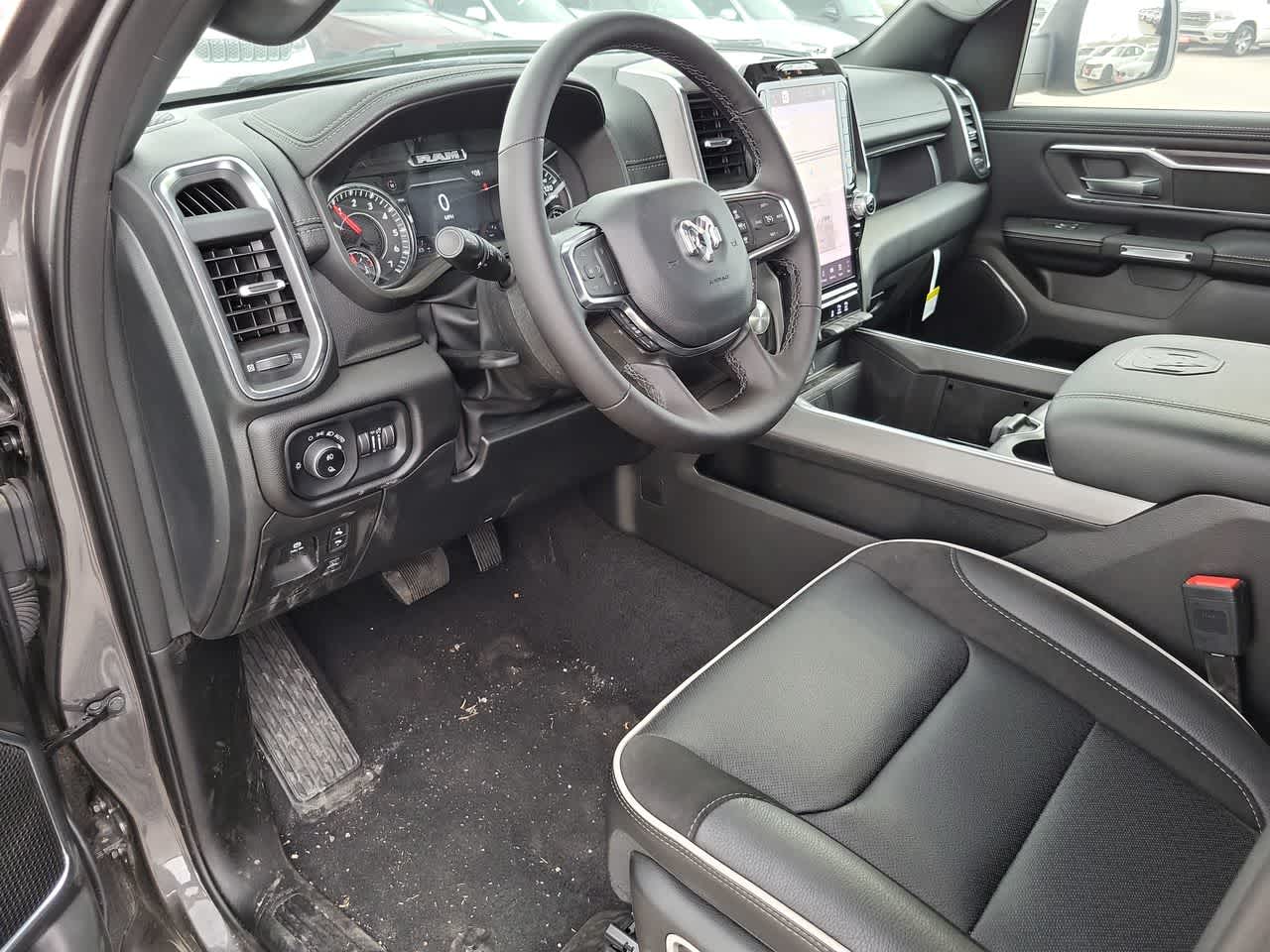 Thumbnail: 2025 RAM 1500 - 10