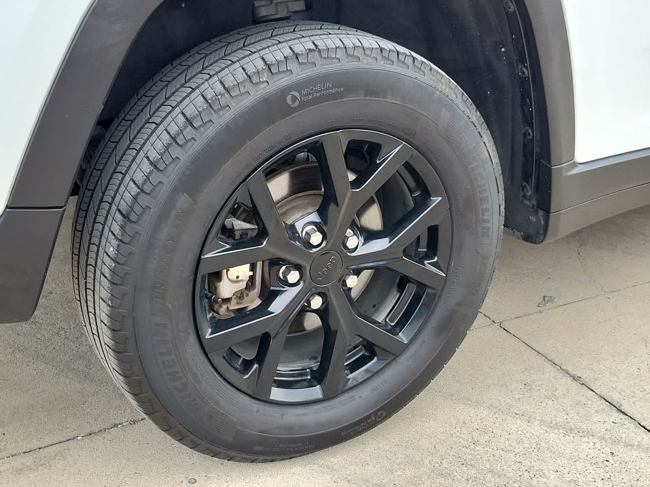 Thumbnail: 2024 Jeep Grand Cherokee - 16