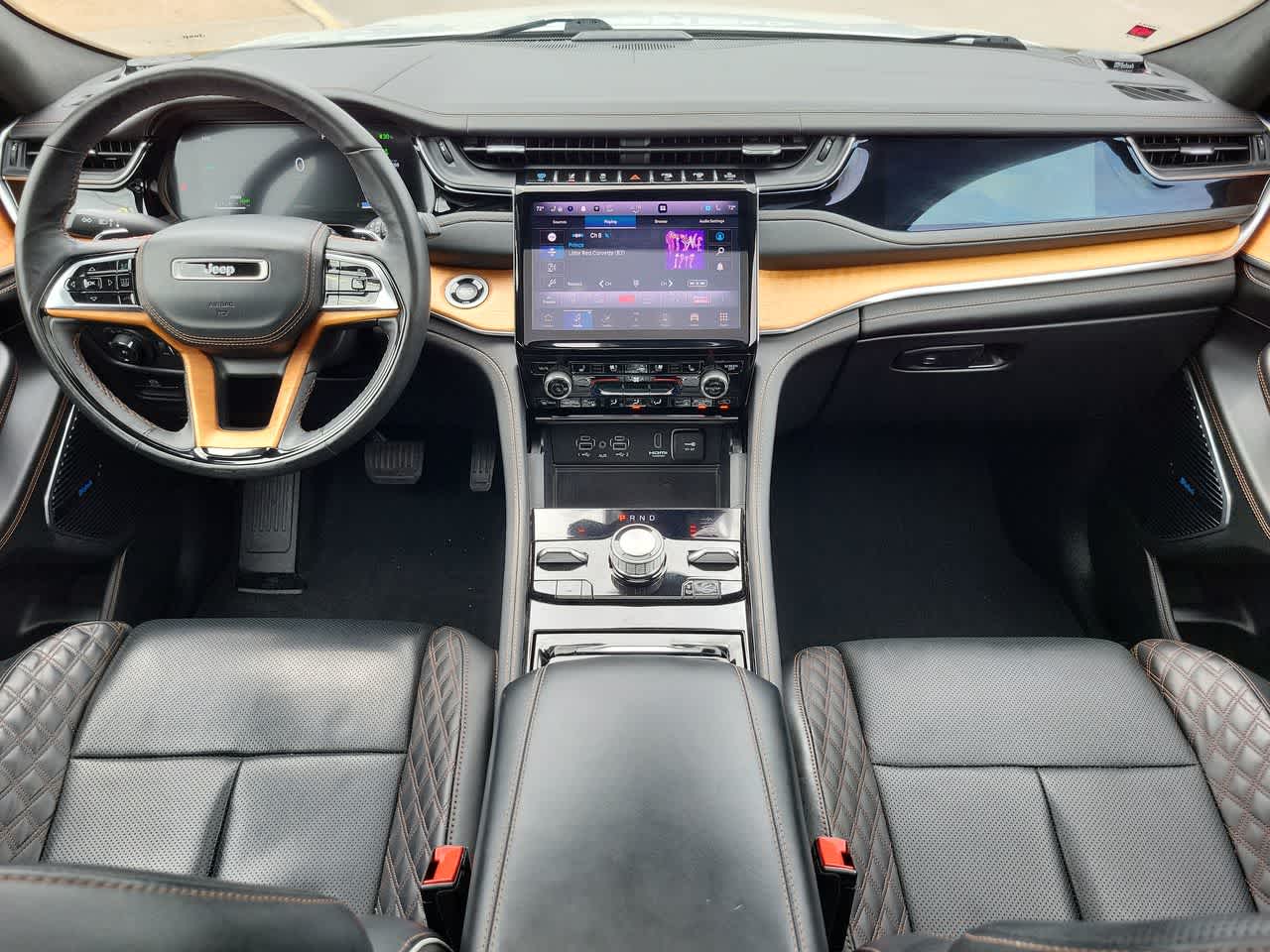 Thumbnail: 2022 Jeep Grand Cherokee - 18