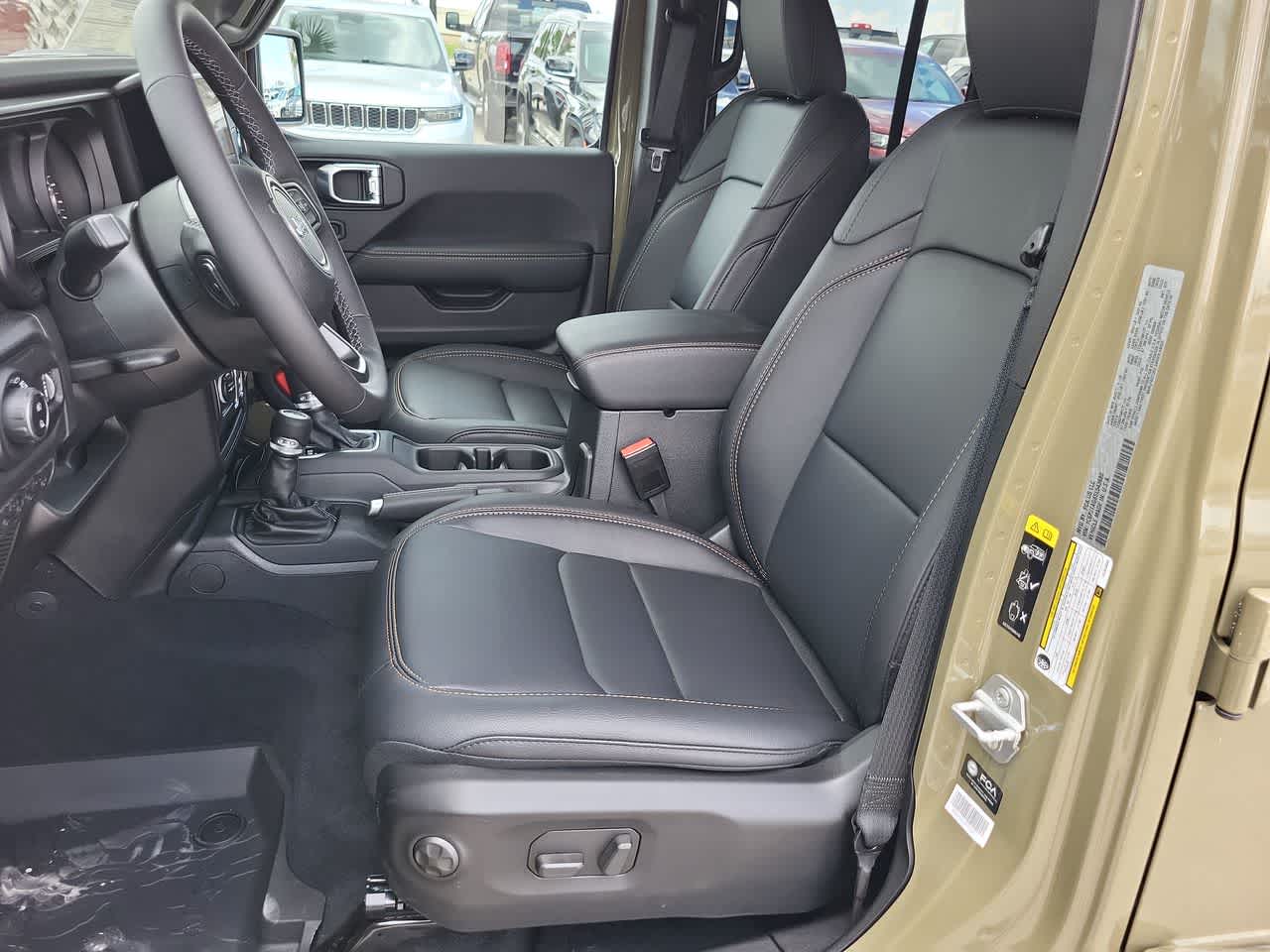 Thumbnail: 2025 Jeep Gladiator - 19