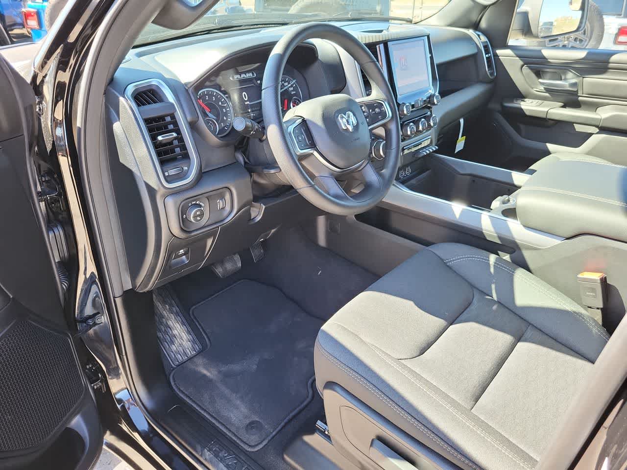 Thumbnail: 2025 RAM 1500 - 10