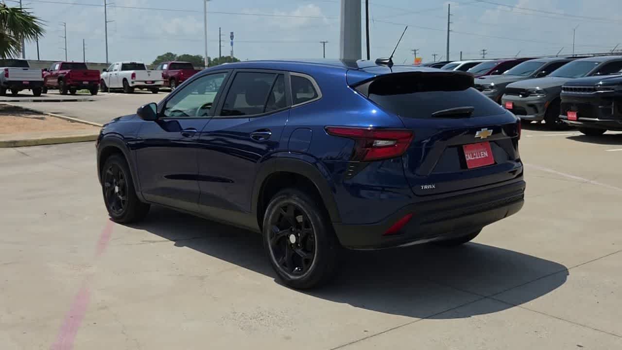 Thumbnail: 2024 Chevrolet Trax - 6