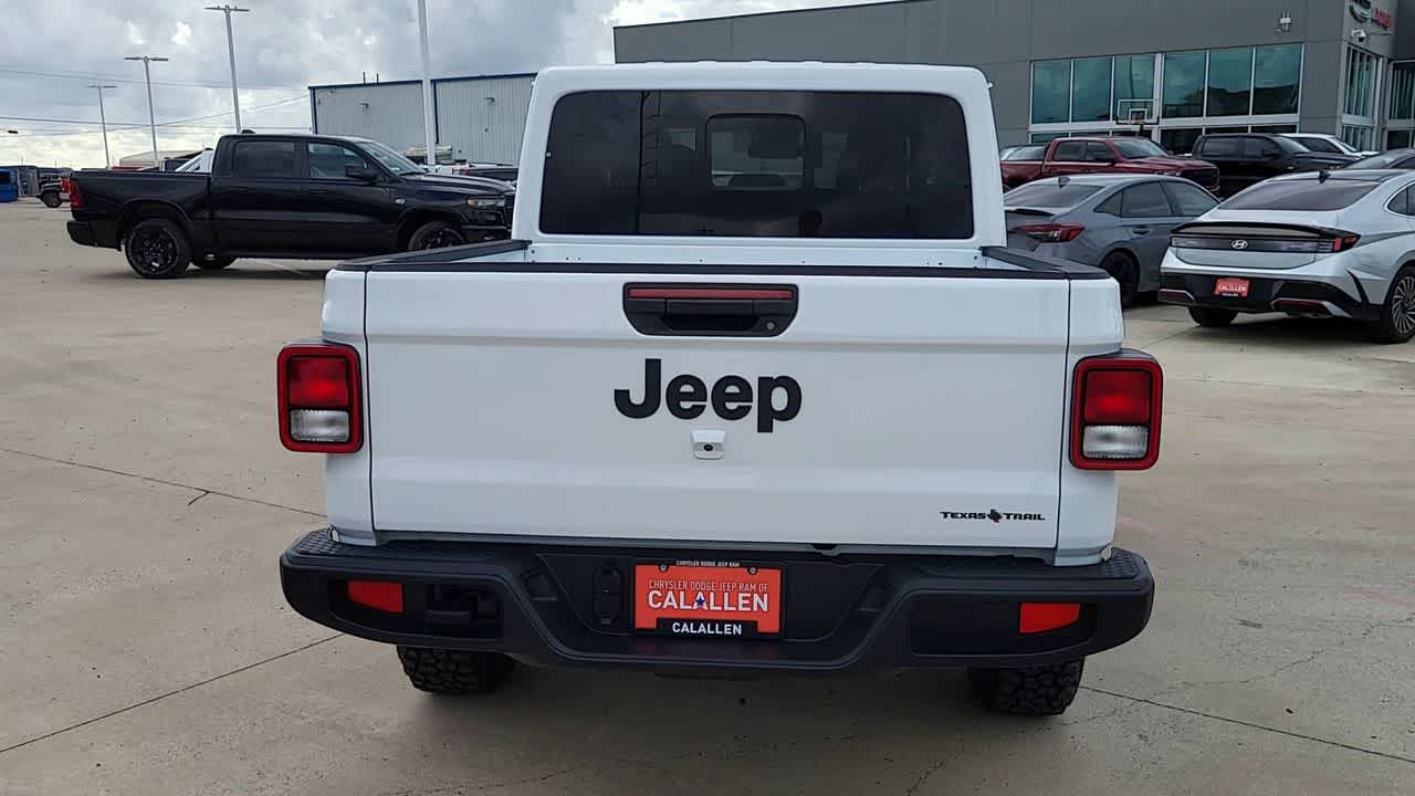 Thumbnail: 2025 Jeep Gladiator - 7