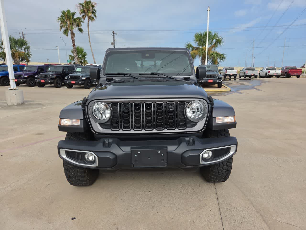 Thumbnail: 2025 Jeep Gladiator - 14