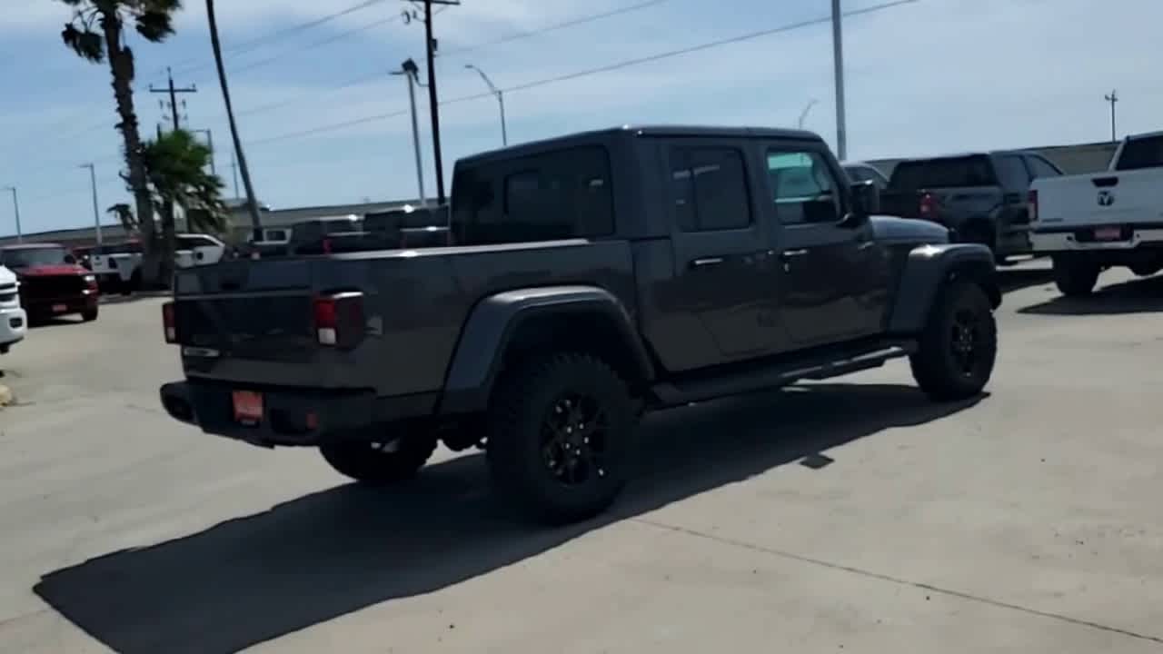 Thumbnail: 2026 Jeep Gladiator - 8