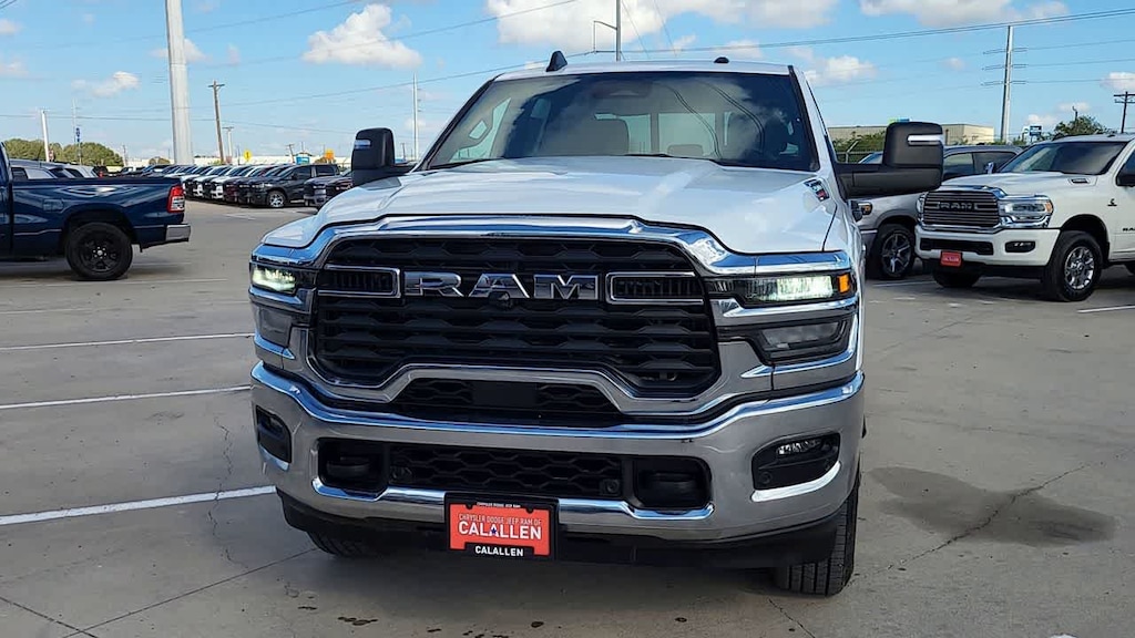 New 2025 Ram 2500 TRADESMAN CREW CAB 4X4 8' BOX Pickup