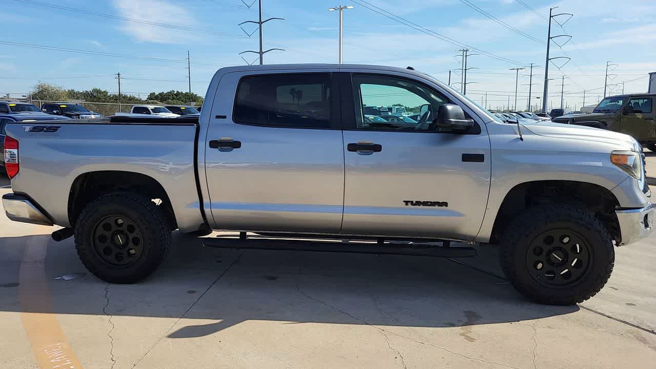 Thumbnail: 2018 Toyota Tundra - 9