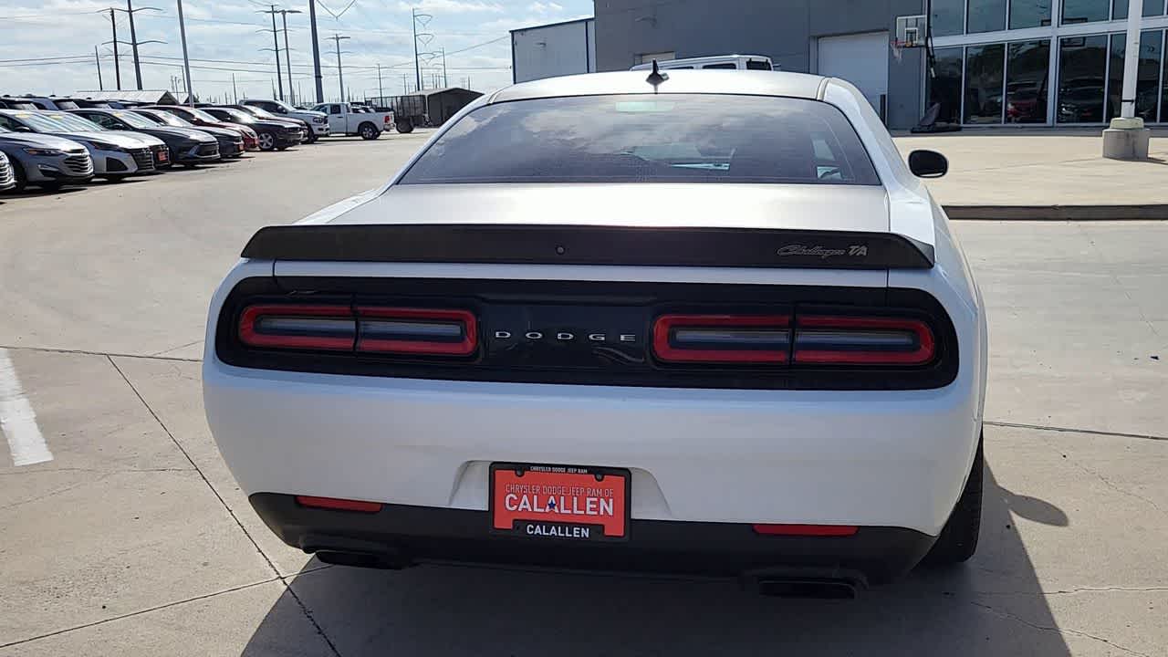 Thumbnail: 2022 Dodge Challenger - 7