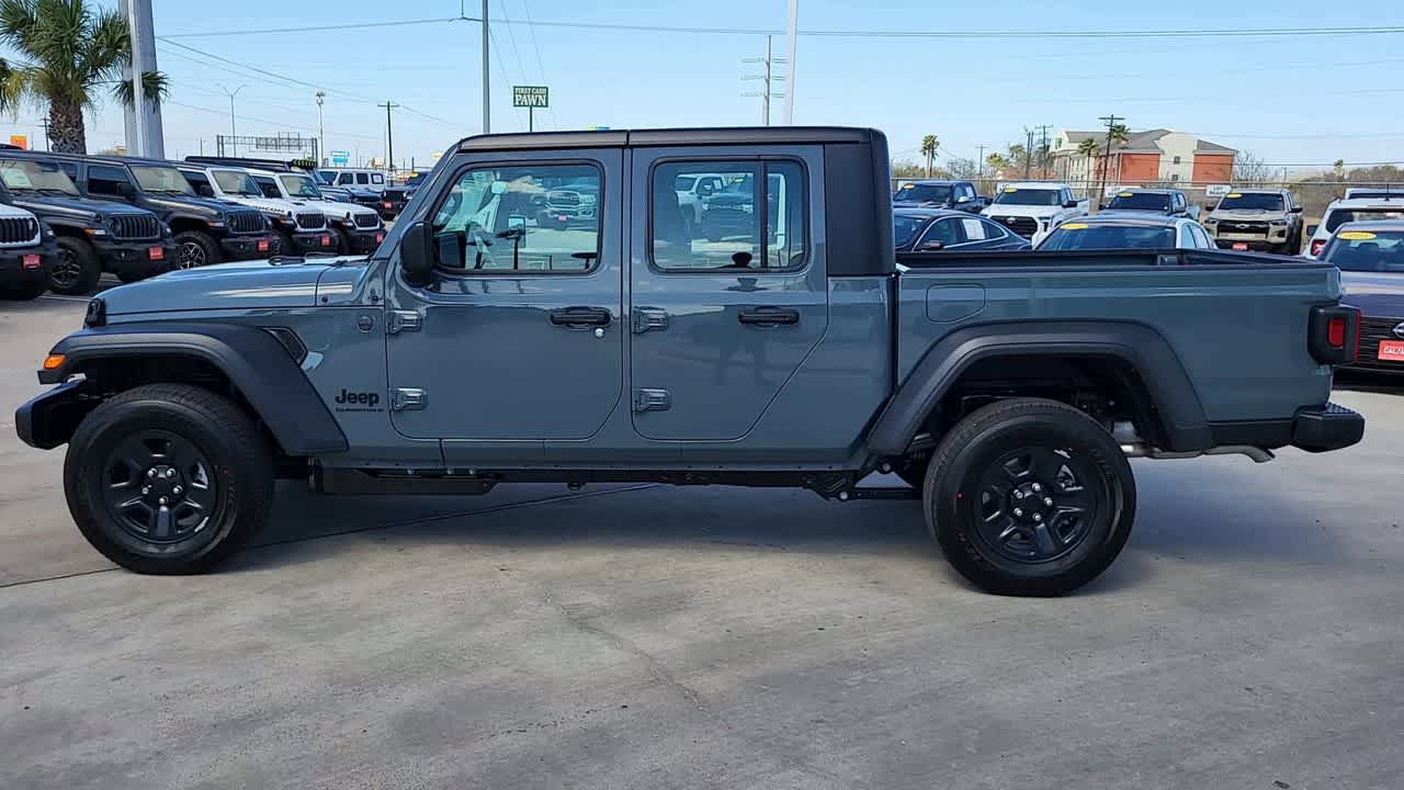Thumbnail: 2026 Jeep Gladiator - 5