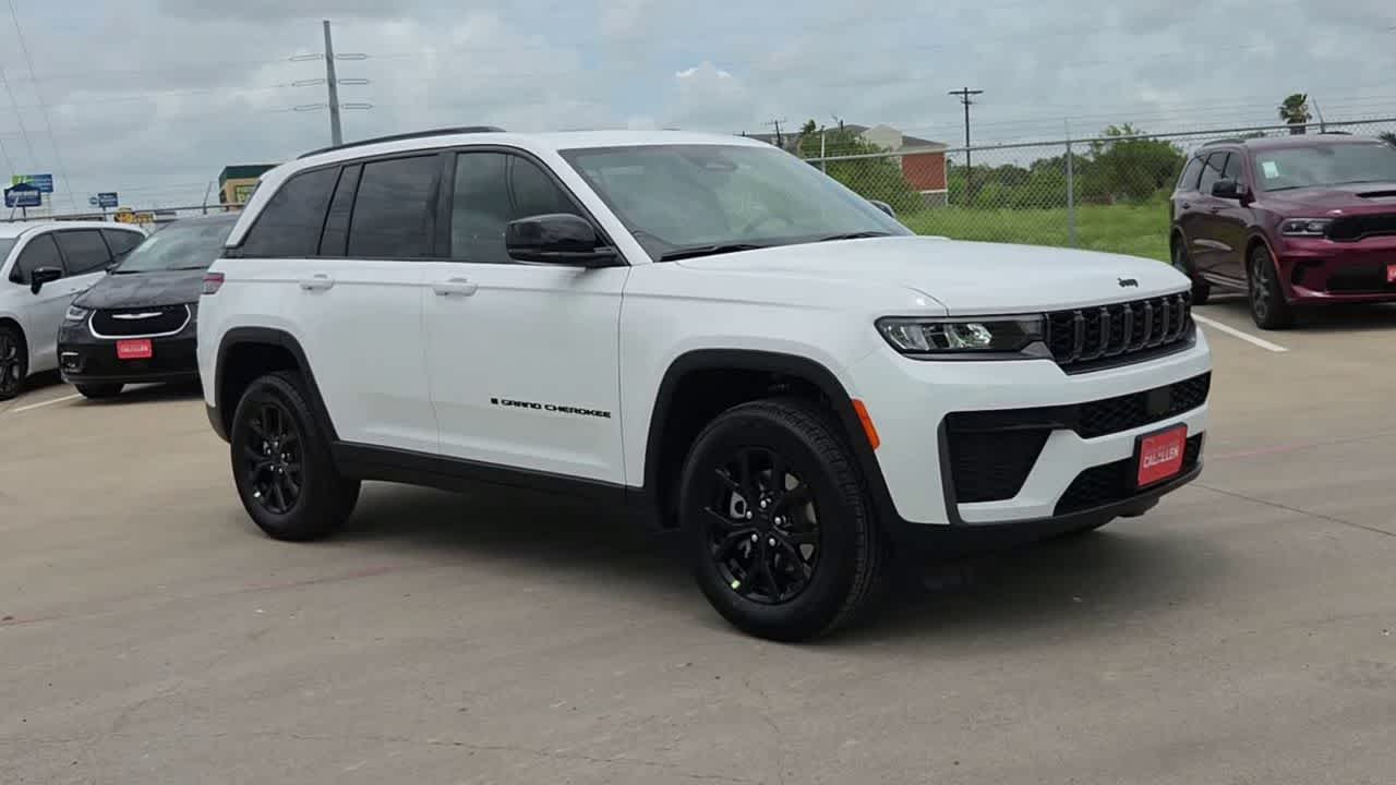 Thumbnail: 2026 Jeep Grand Cherokee - 2