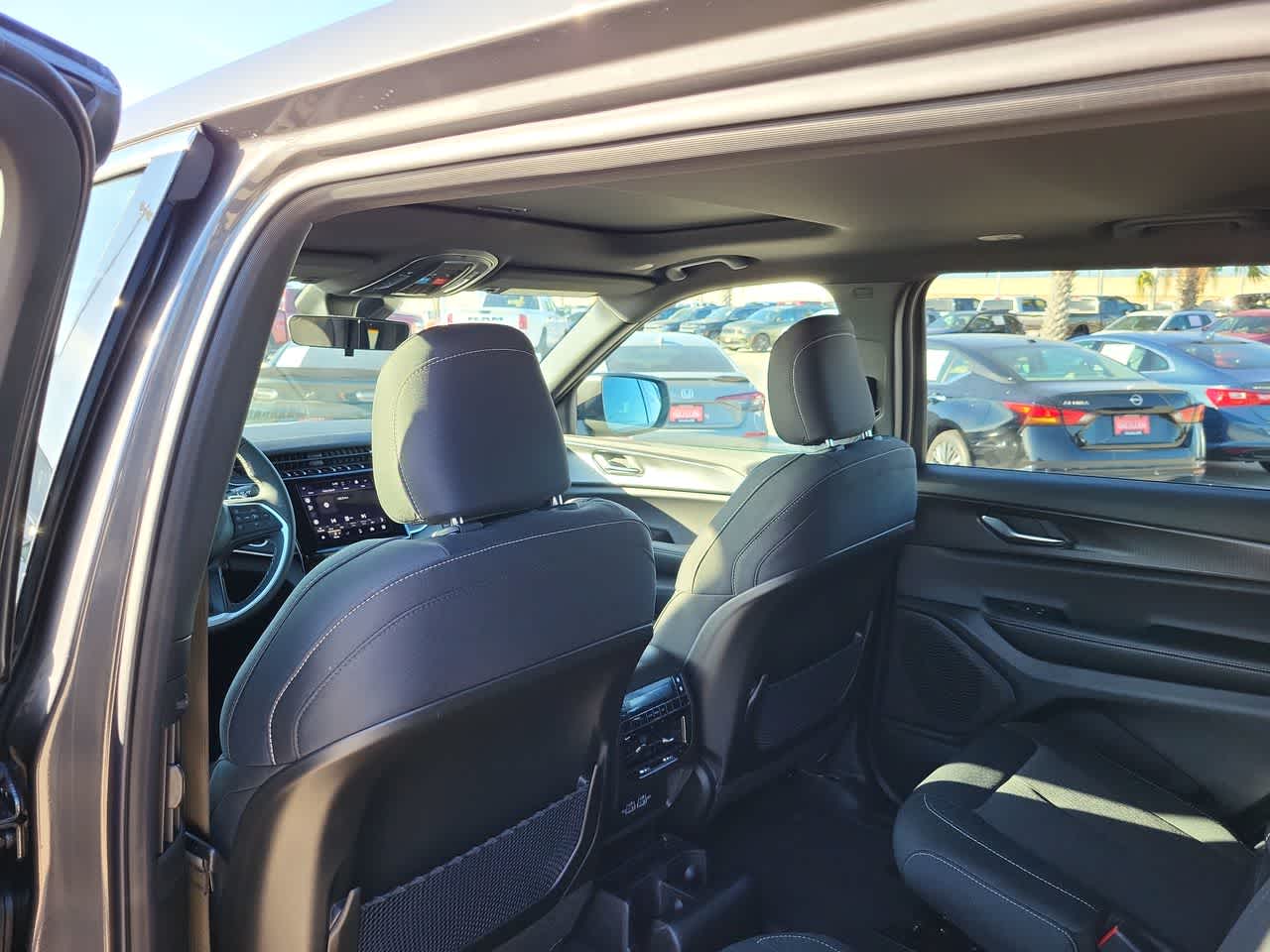 Thumbnail: 2025 Jeep Grand Cherokee - 20