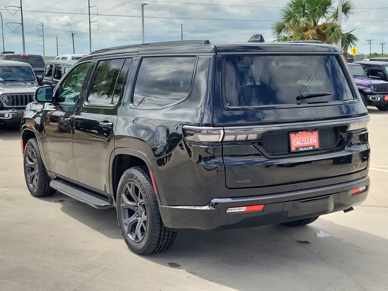 Thumbnail: 2026 Jeep Grand Wagoneer - 12