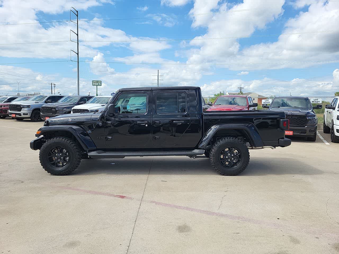 Thumbnail: 2026 Jeep Gladiator - 11