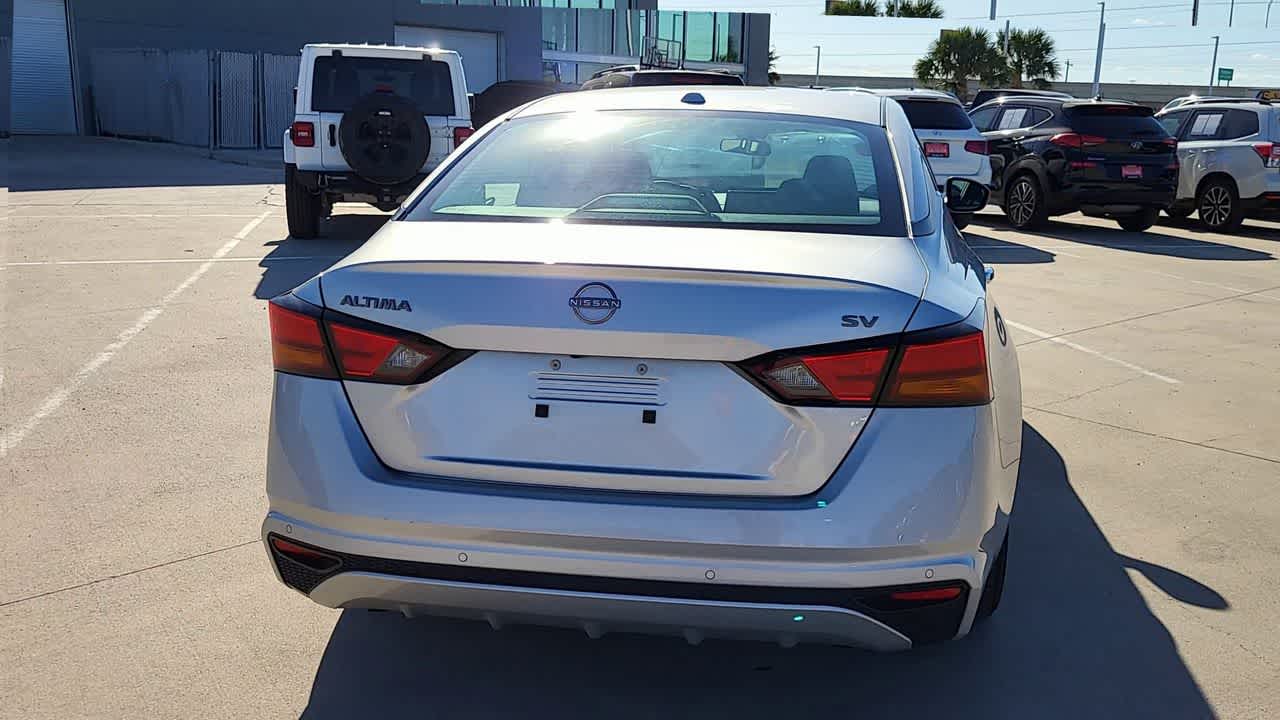 Thumbnail: 2024 Nissan Altima - 7