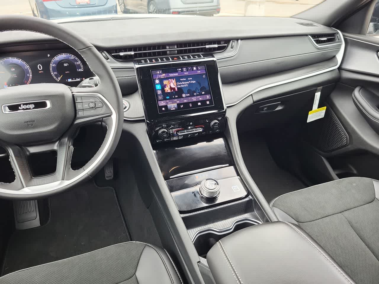 Thumbnail: 2025 Jeep Grand Cherokee - 24