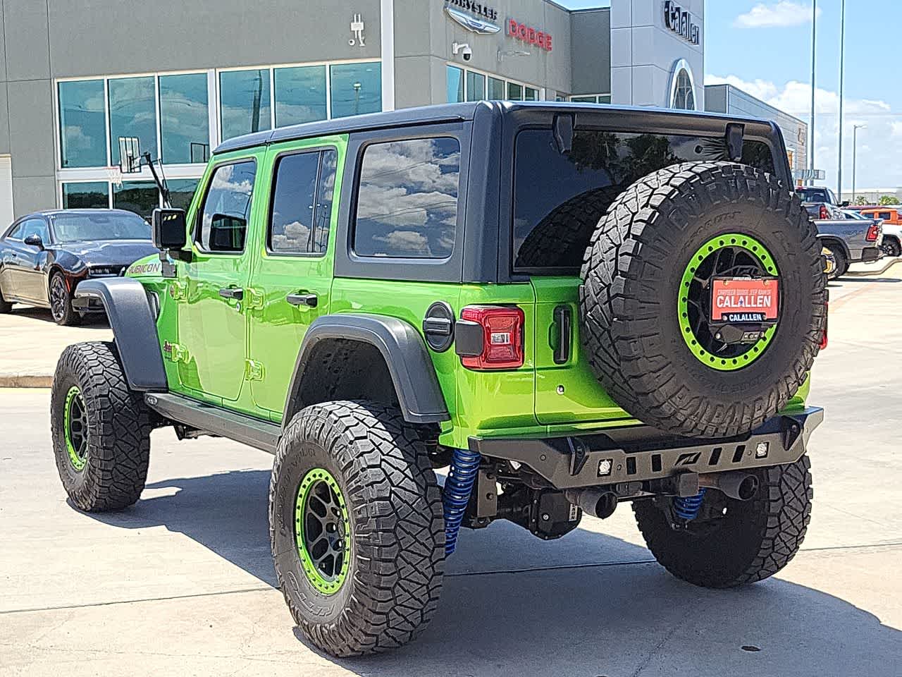 Thumbnail: 2019 Jeep Wrangler - 12