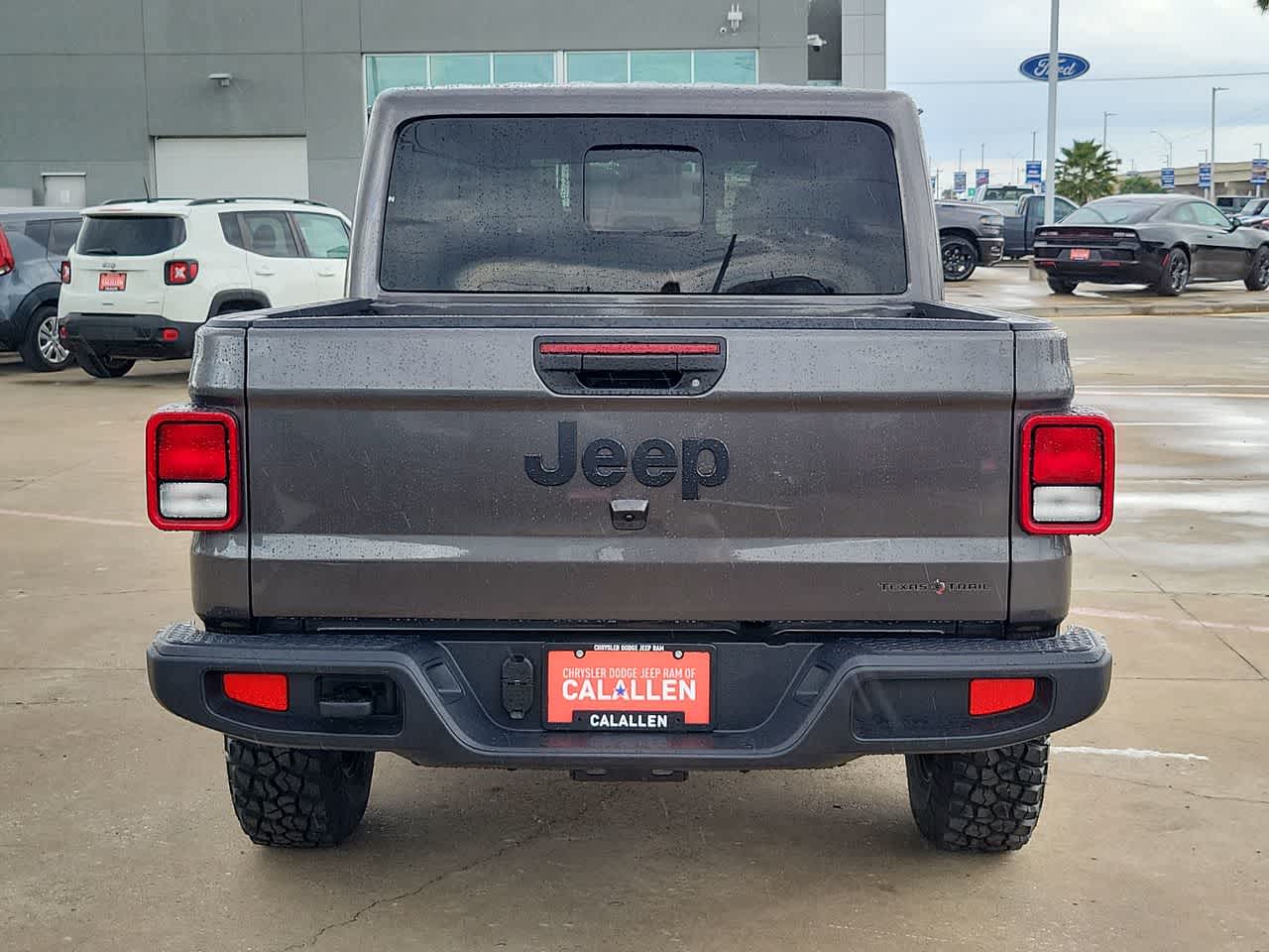 Thumbnail: 2025 Jeep Gladiator - 13