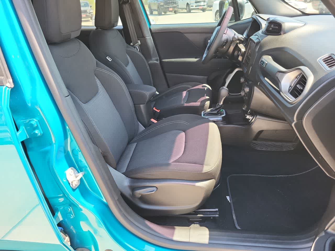 Thumbnail: 2021 Jeep Renegade - 22