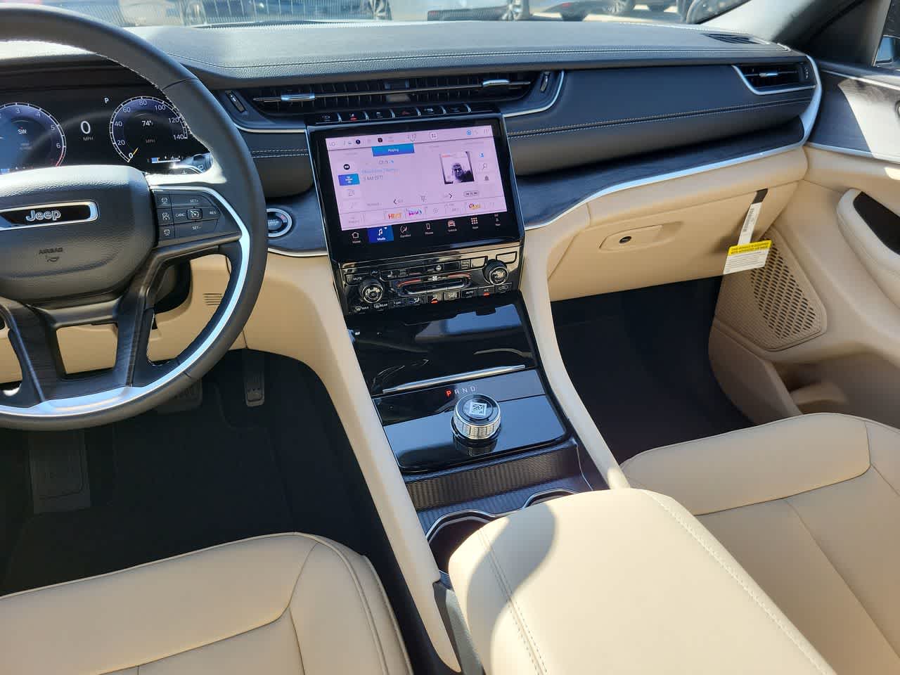 Thumbnail: 2025 Jeep Grand Cherokee - 24