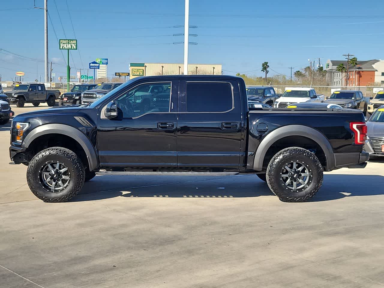 Thumbnail: 2017 Ford F-150 - 11